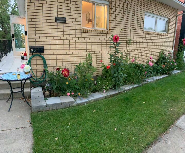Property Photo:  422 5 Street SE  AB T1A 0N1 