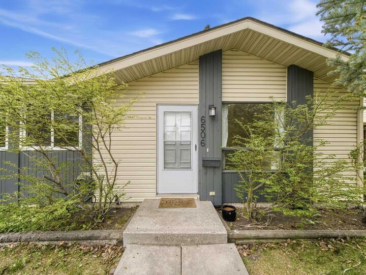 Property Photo:  6506 Ranchview Drive NW  AB T3G 1A1 