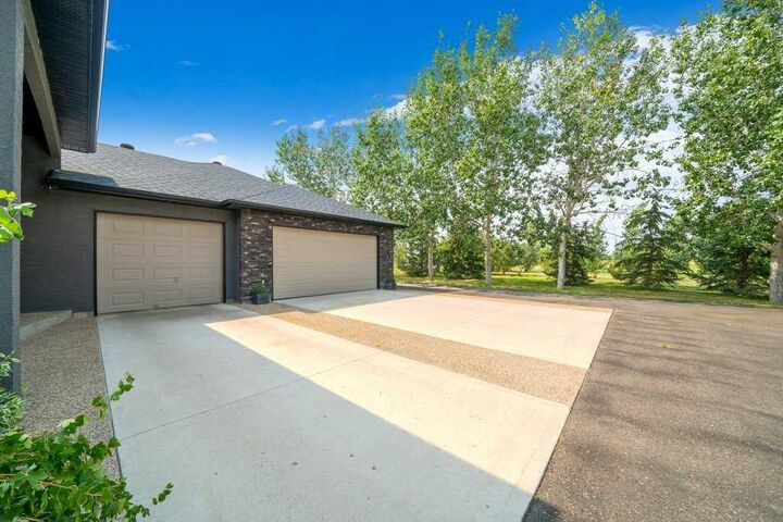 Property Photo: 6223A Highway 3 AB T0K 1Z0