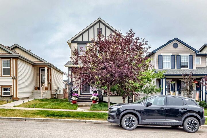 Property Photo: 2334 Reunion Street NW AB T4B 0M6