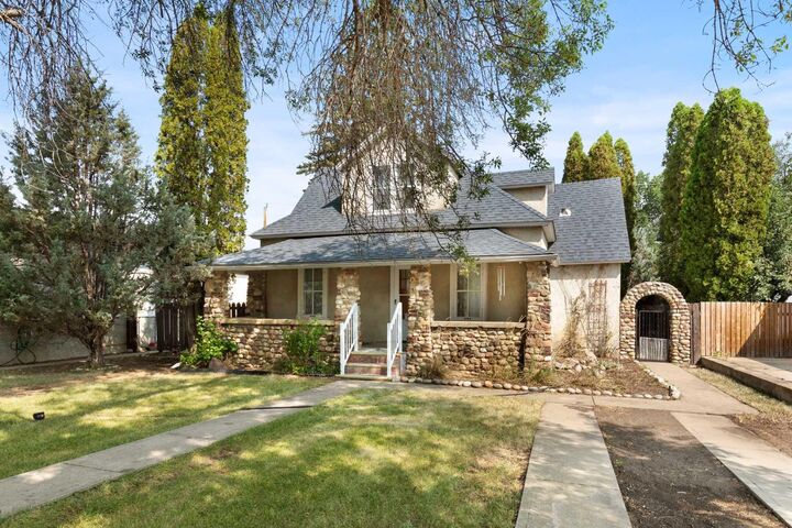 Property Photo: 20 10 Street NE AB T1A 5S4