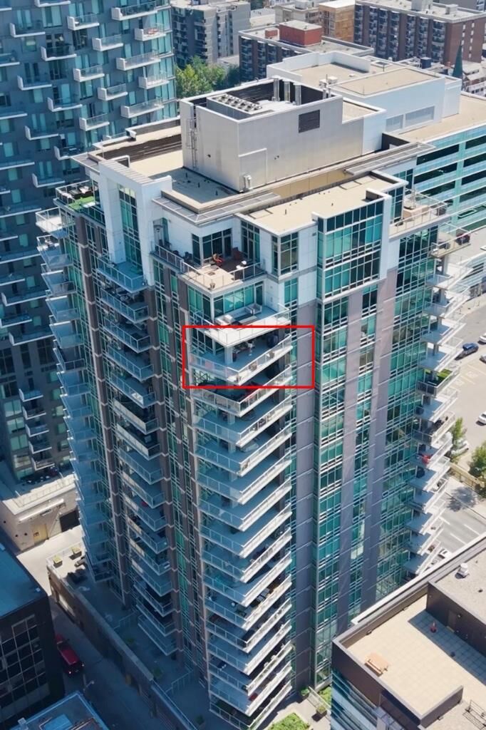 Property Photo:  530 12 Avenue SW 1702  AB T2R 0B1 