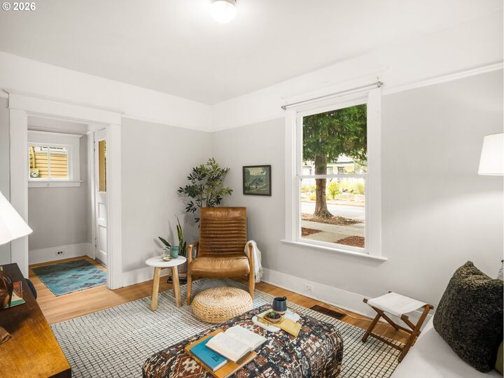 Property Photo: 4918 NE 31st Ave OR 97211