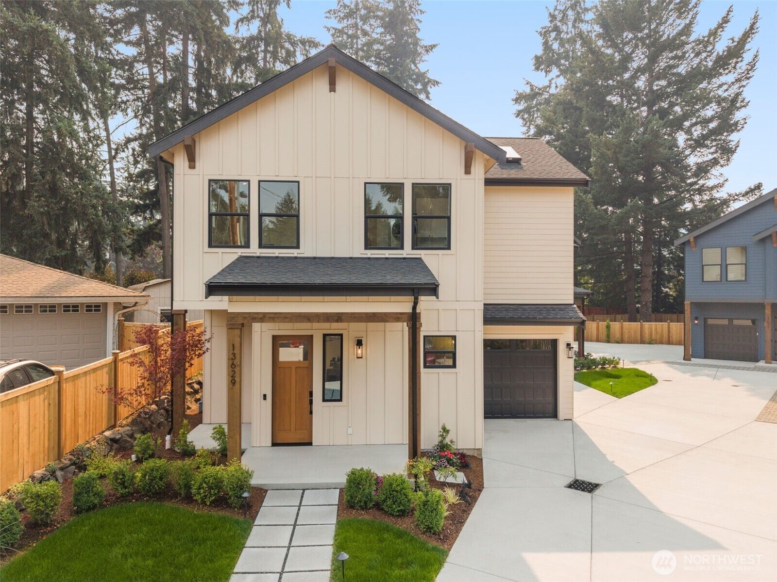 Property Photo: 13629 103rd Avenue NE WA 98034