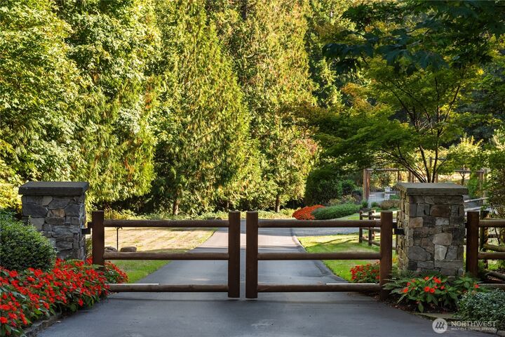 Property Photo: 20530 SE 19th Street WA 98075