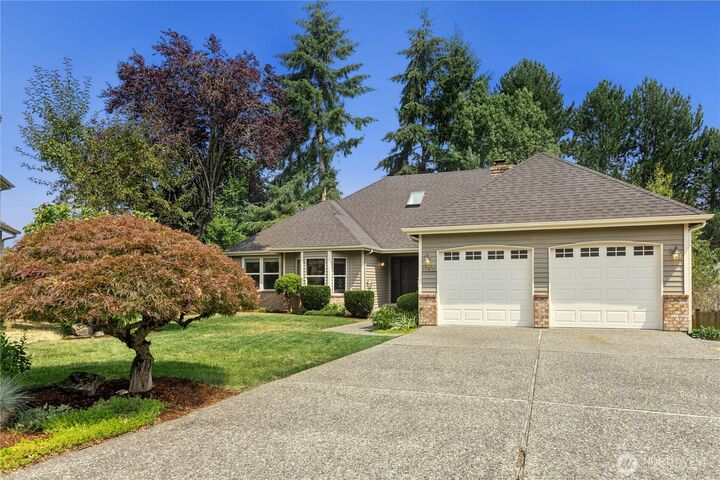 Property Photo: 17102 NE 37th Place WA 98008