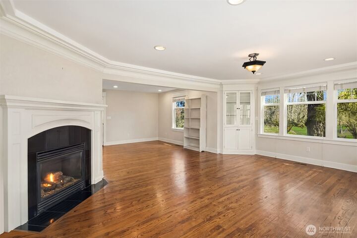 Property Photo: 20802 SE 34th Street 6 & 2 WA 98075