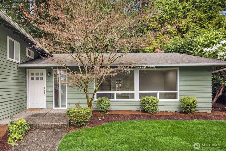 Property Photo: 2711 101st Place NE WA 98004