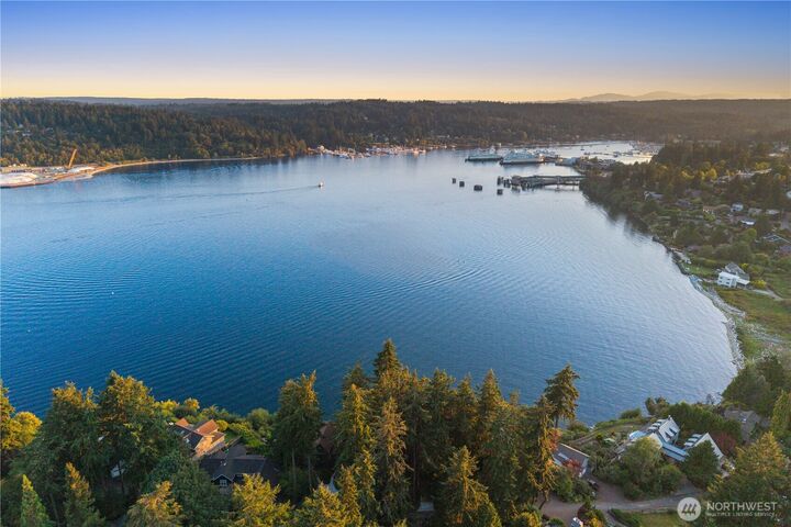 Property Photo: 11127 NE Wing Point Drive WA 98110