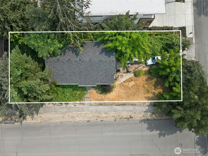 Property Photo:  1010  2nd Street  WA 98033 