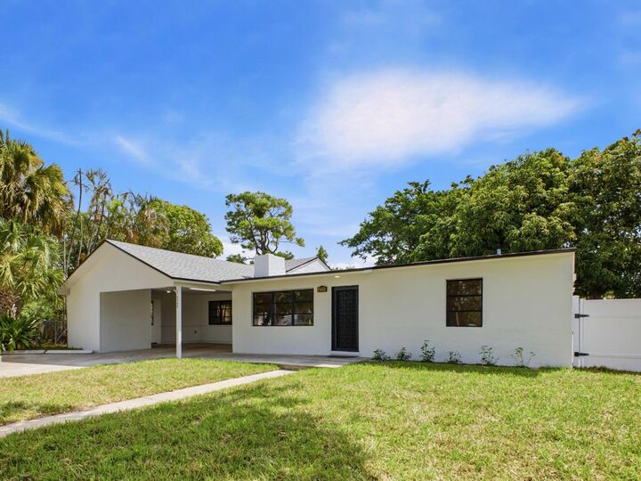Property Photo:  6700 Forest Court  FL 33405 