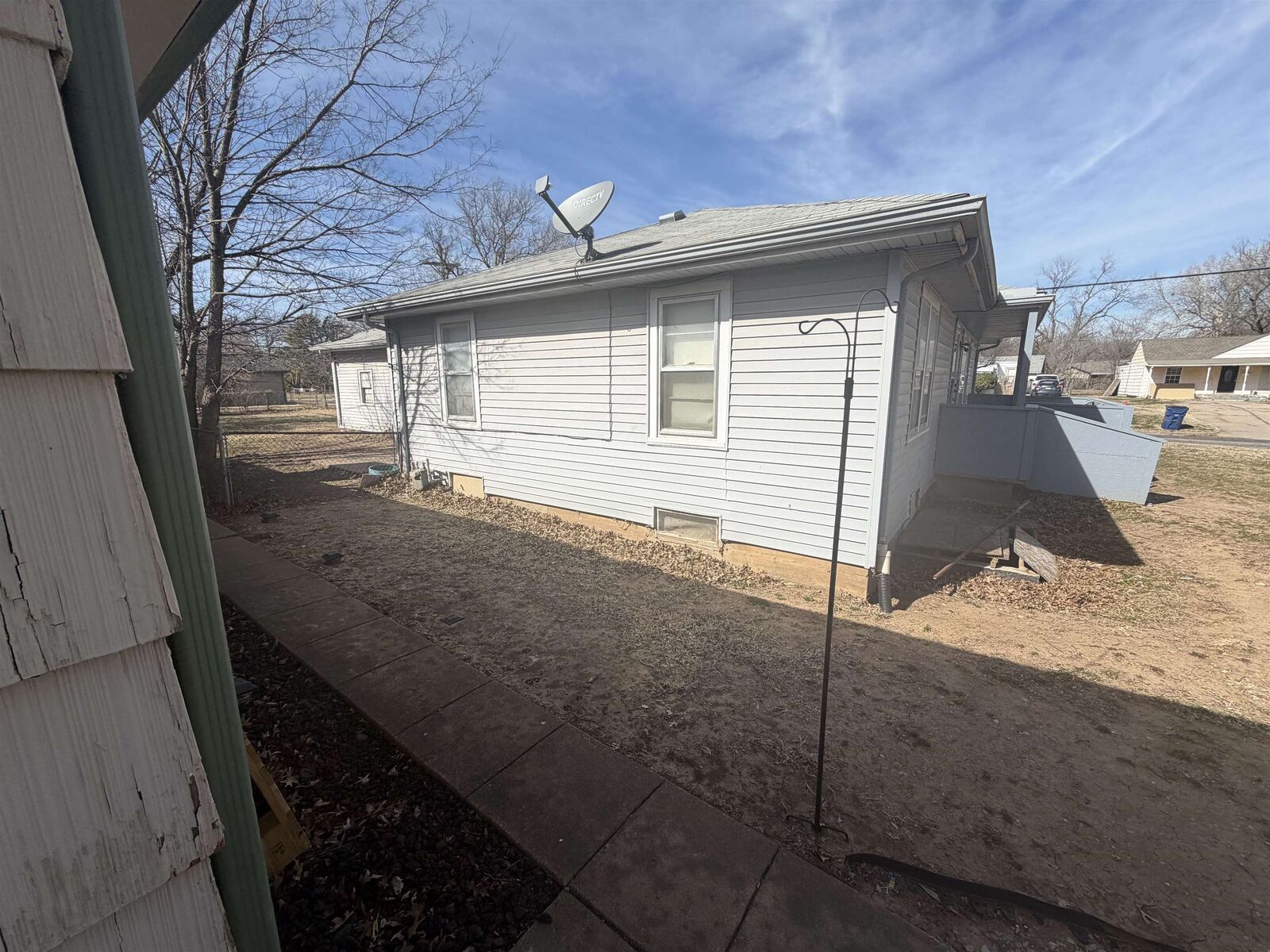 Property Photo: 2201 S Broadview St KS 67218