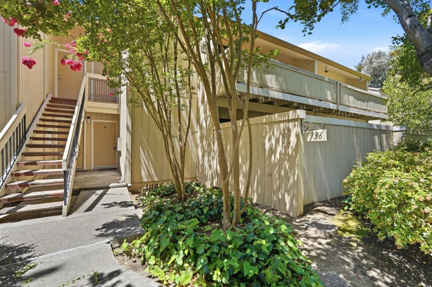 Property Photo:  936 Kiely Boulevard B  CA 95051 
