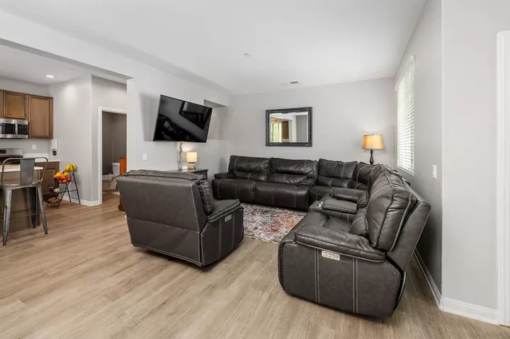Property Photo: 1709 Frangipani Ave CA 91913
