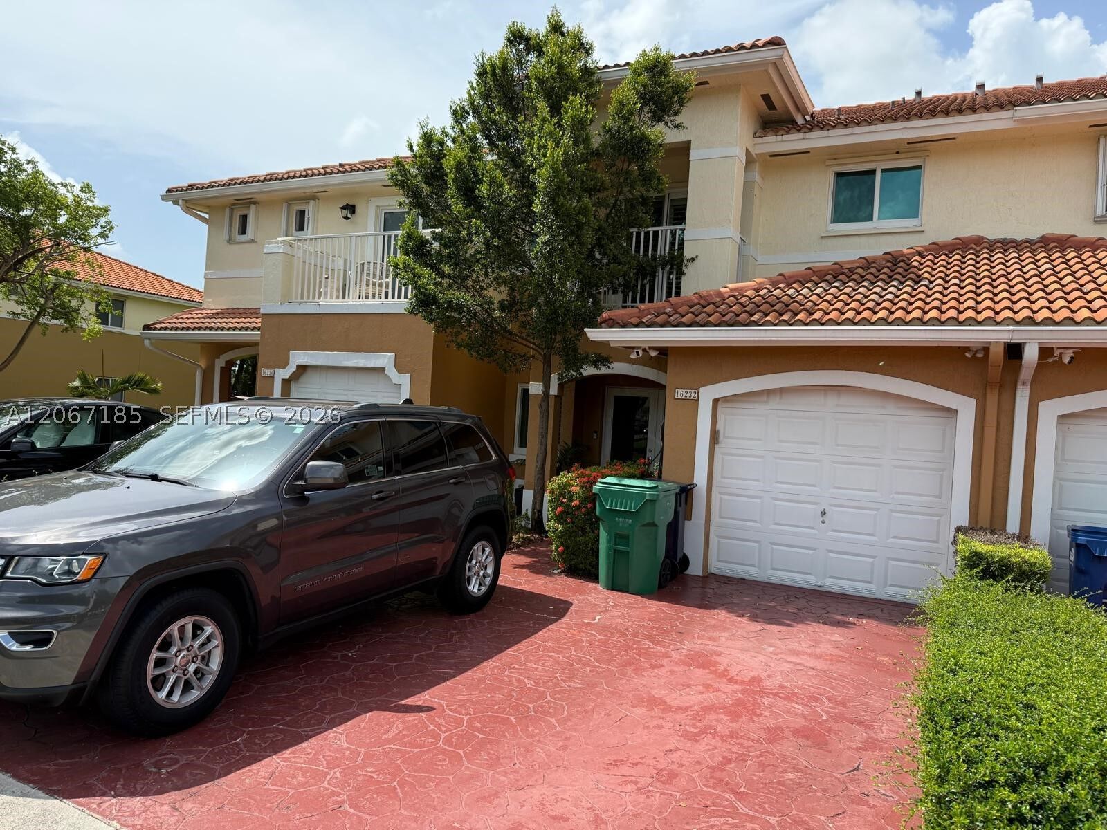 Property Photo: 16232 SW 57th Ln FL 33193