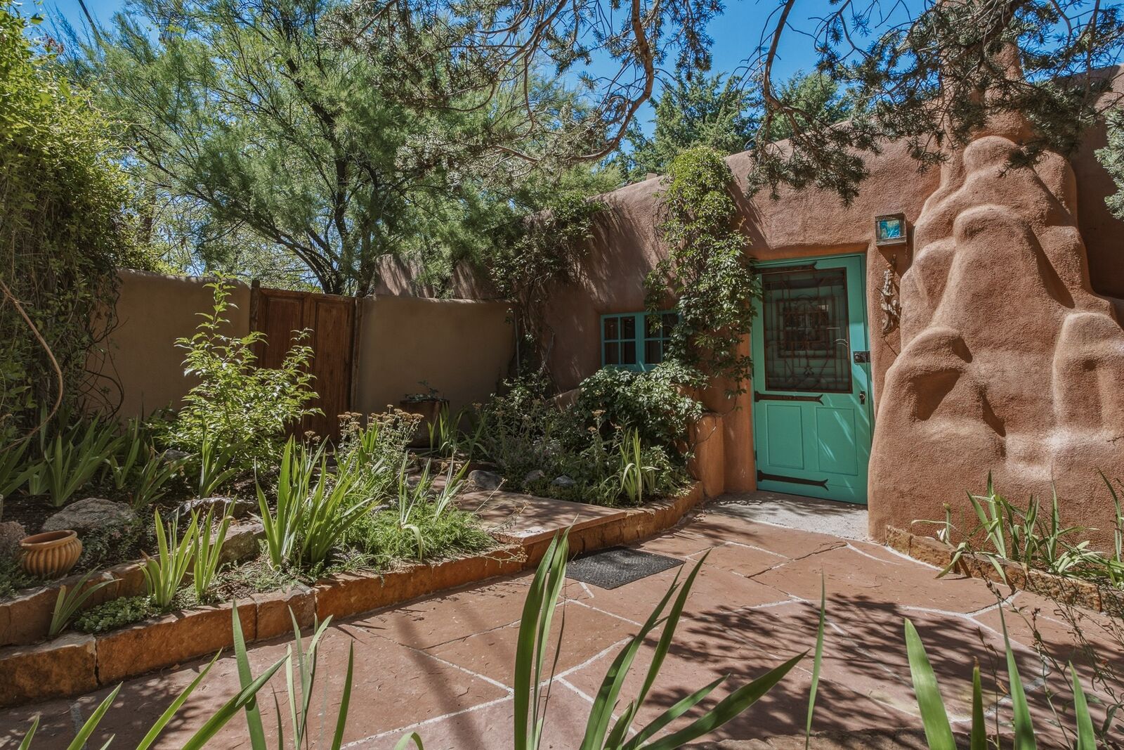 Property Photo:  542 Camino Del Monte Sol  NM 87505 