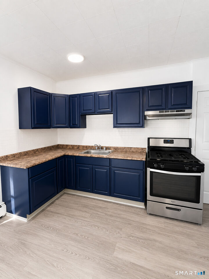 Property Photo:  78 Rhodes Street  CT 06051 