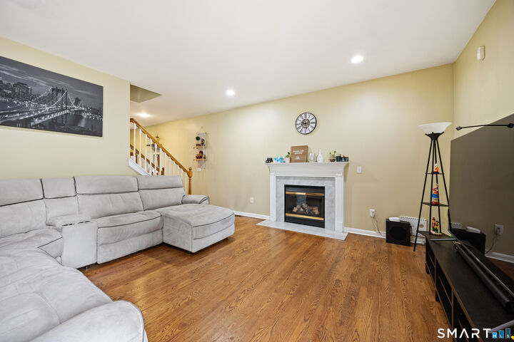 Property Photo:  48 Chatfield Drive  CT 06110 