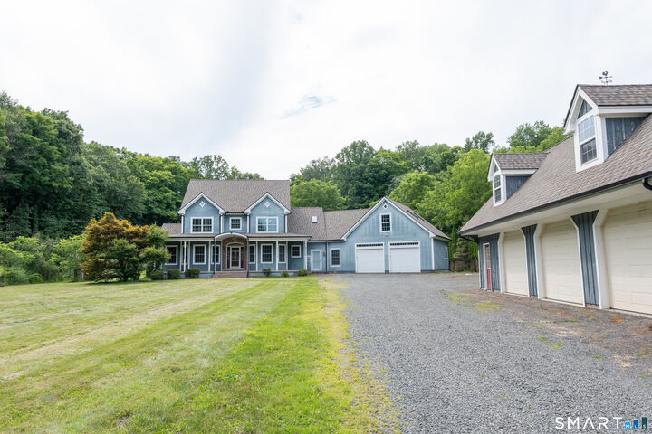 Property Photo:  904 South Grand Street  CT 06026 