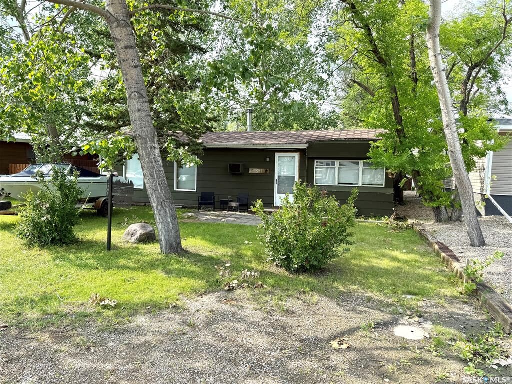 Property Photo: 391 Mariner Avenue SK S0M 0L0