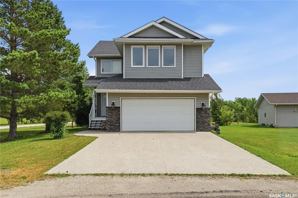 Property Photo:  401 Banbury Place  SK S0G 5H0 