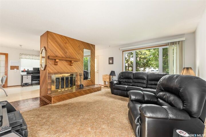 Property Photo:  6142 7th Avenue N  SK S4T 7G8 