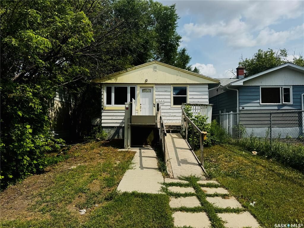 Property Photo: 755 Cameron Street SK S4T 2S5