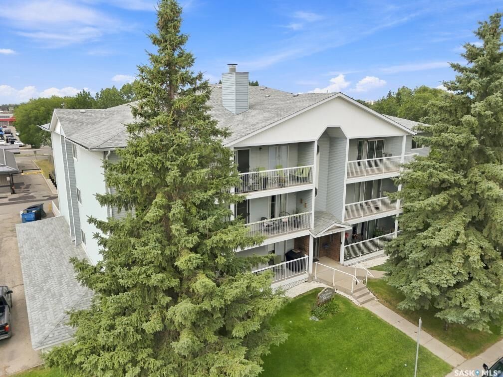 Property Photo: 918 Argyle Avenue 203 SK S7H 2V9