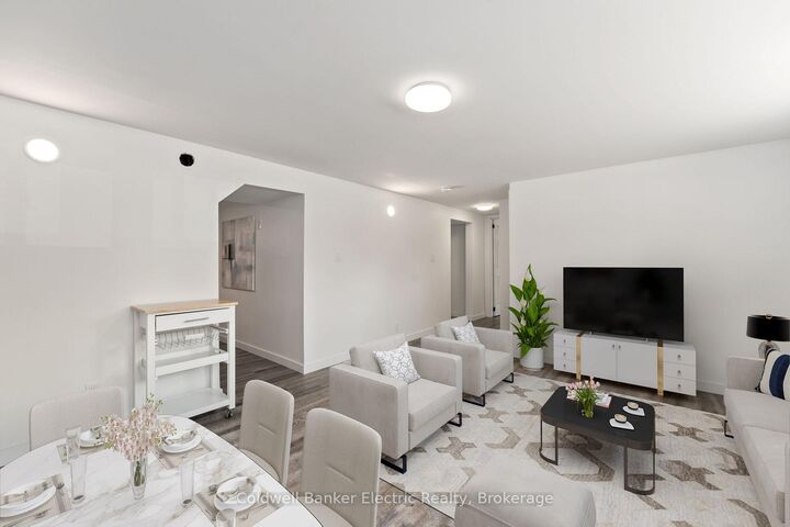 Property Photo:  8B Pottinger Street  ON K9V 3X3 