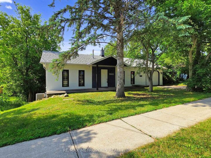 Property Photo:  1000 Elgin Street  ON L3Y 3C1 