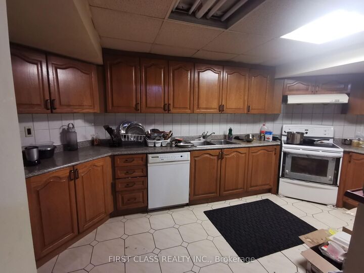 Property Photo:  324 Winfield Terrace Basement  ON L5R 1N5 