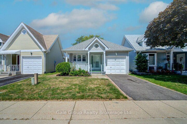 Property Photo: 47 Seres Drive ON N4G 5E9