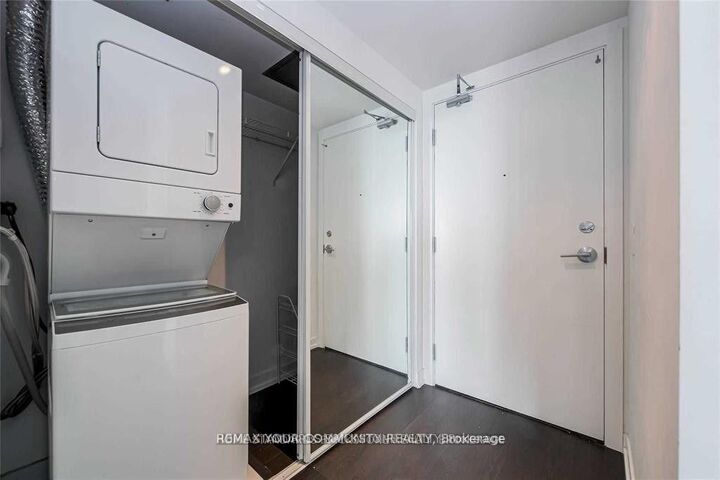 Photo de la propriété:  85 Wood Street 4302  ON M4Y 0E8 