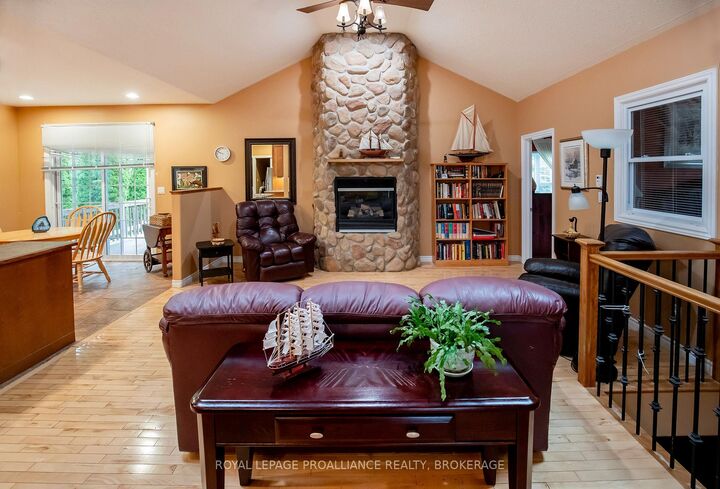 Property Photo:  1098 Coverdale Drive  ON K7M 8X7 