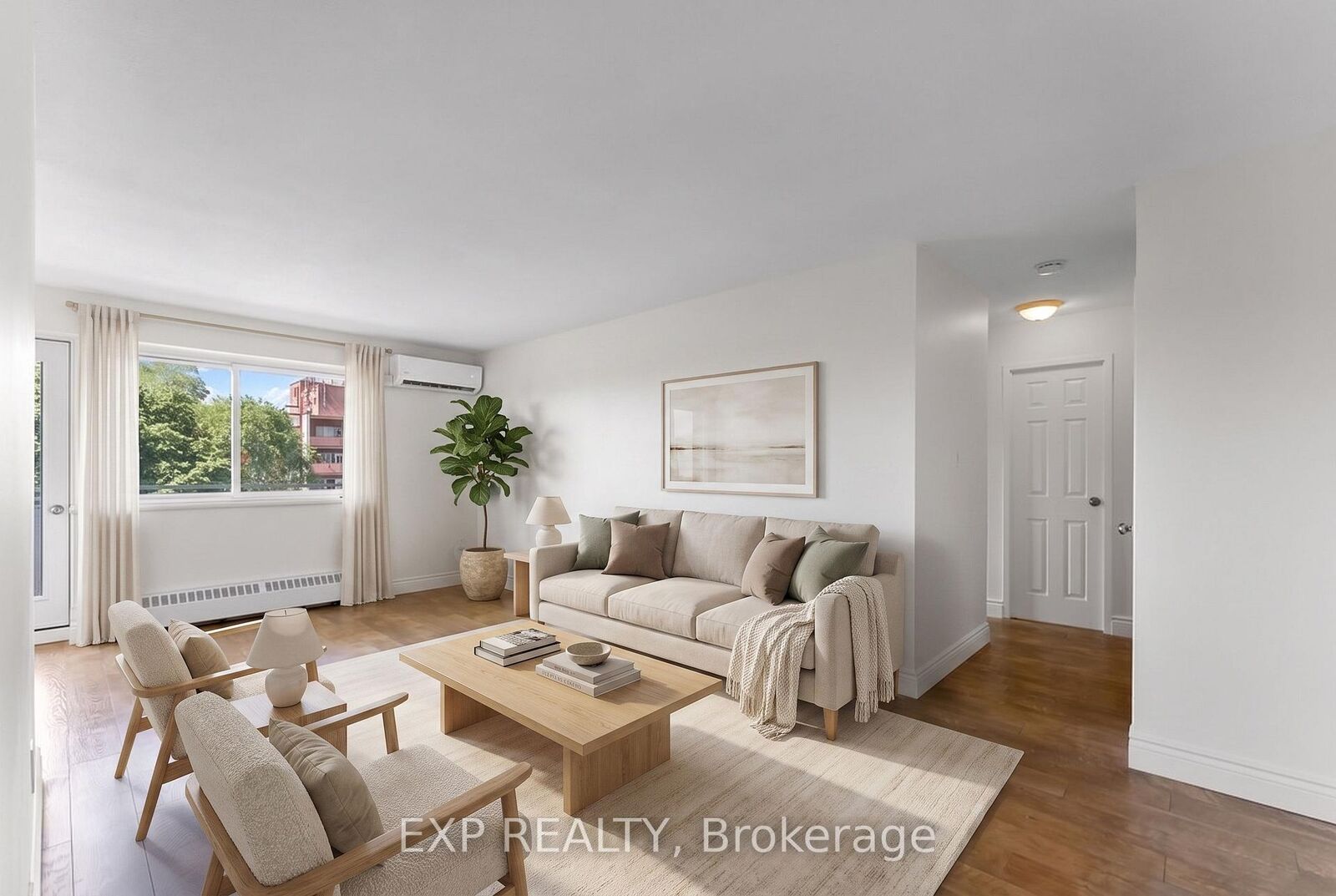 Property Photo:  2485 Woking Crescent 403  ON L5K 1Z6 