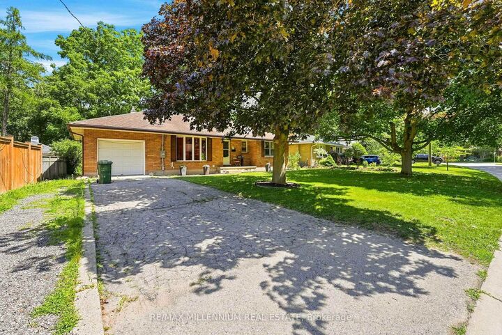 Property Photo: 22 Montgomery Road ON N5R 1S5