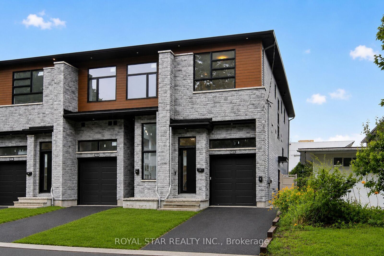 Property Photo:  526 Mutual Street A  ON K1K 1C6 