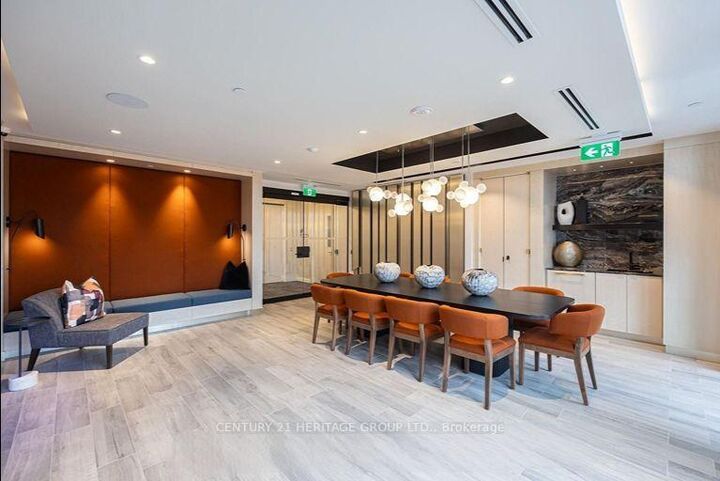 Property Photo:  858 Dupont Street N Ph09  ON M6G 1Z5 