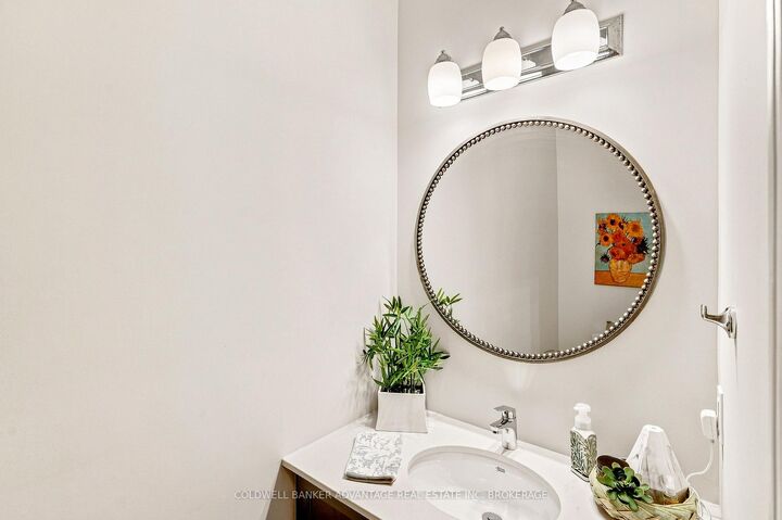 11 Dandurand Court — photo 1