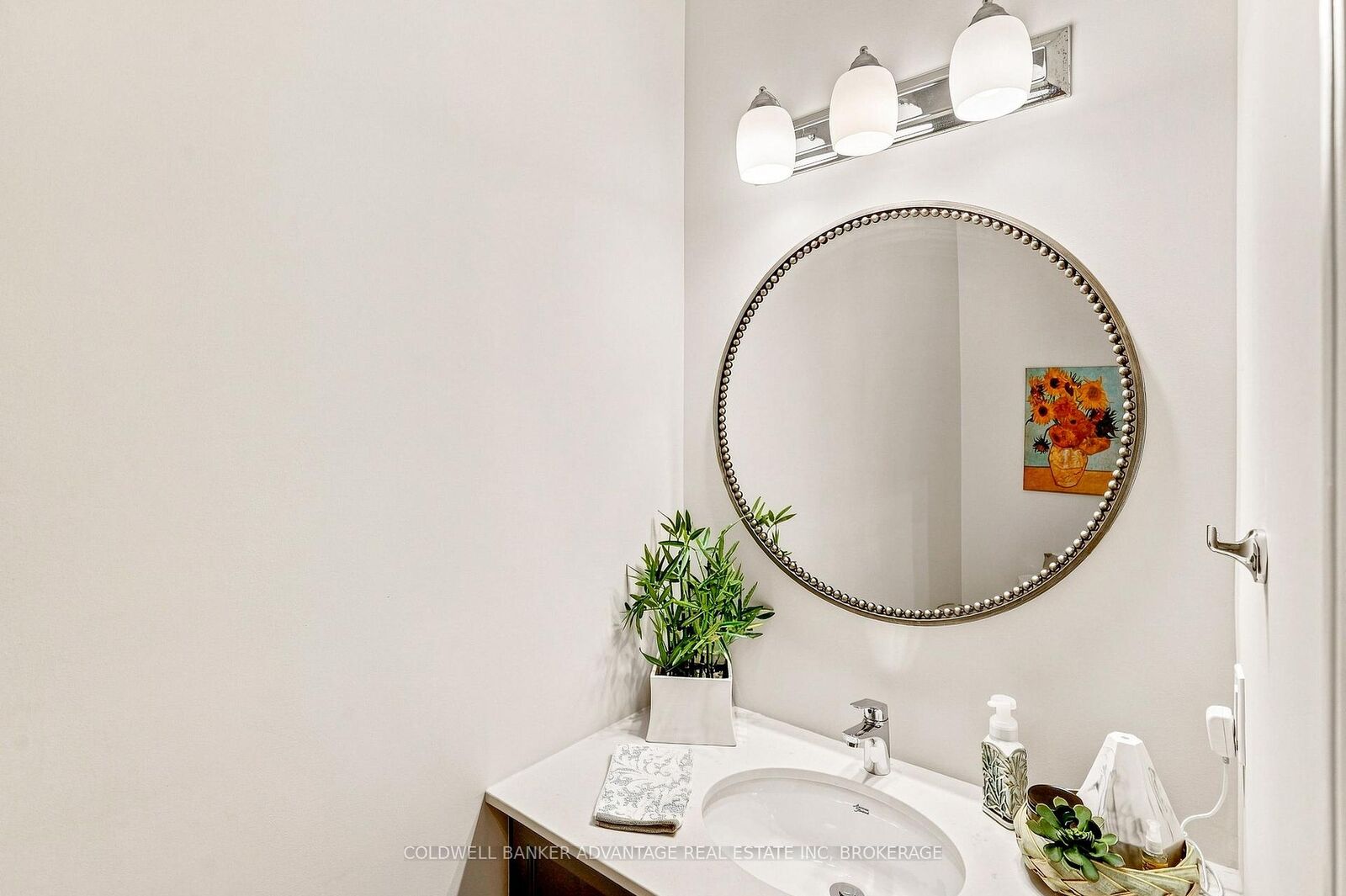 Property Photo: 11 Dandurand Court ON L3M 0H7