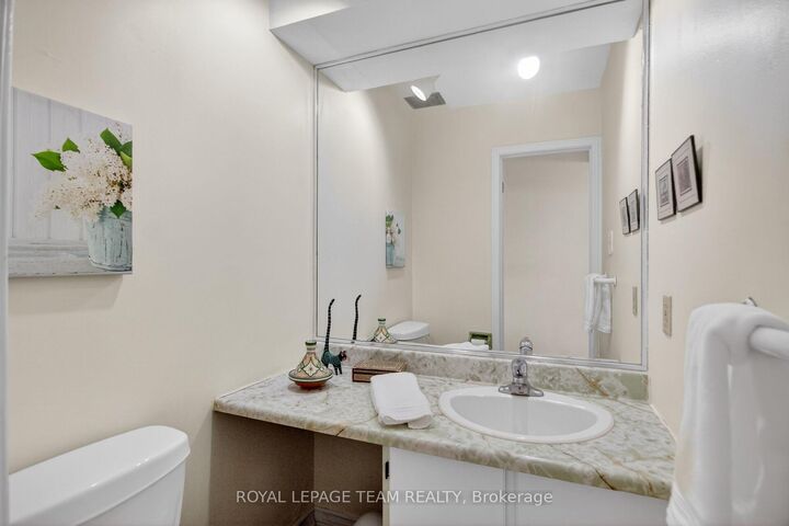 Property Photo:  136 James Cummings Avenue  ON K2H 8E1 