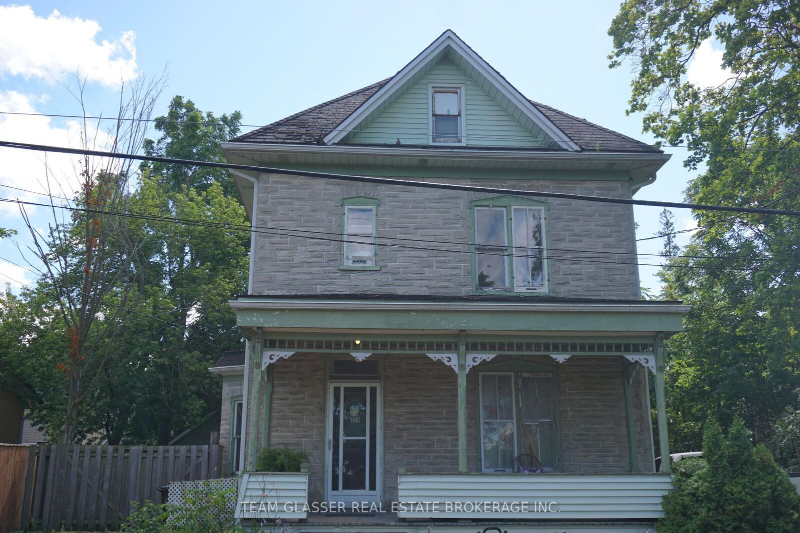 Property Photo: 324 Queen Street W ON N3C 1G8