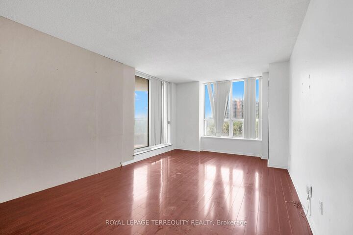 Property Photo:  400 McLevin Avenue 602  ON M1B 5J4 