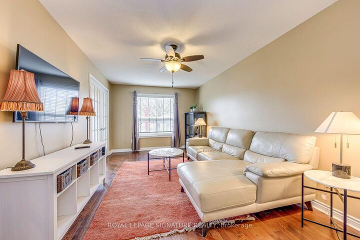 Property Photo: 6 Wood Circle ON L7E 1R4
