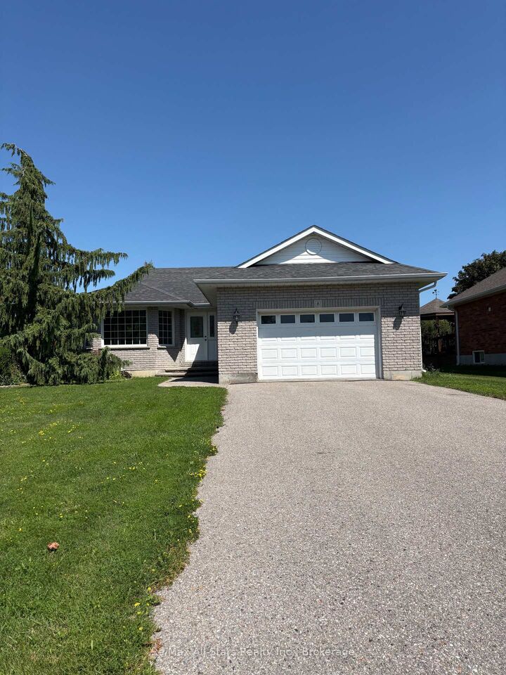 Property Photo:  8 Whitney Court  ON K9V 6C4 
