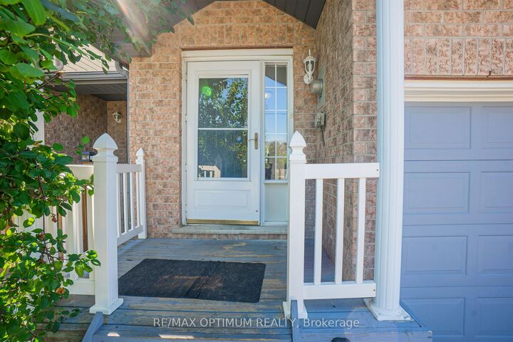 Property Photo: 139 Activa Avenue ON N2E 3T3