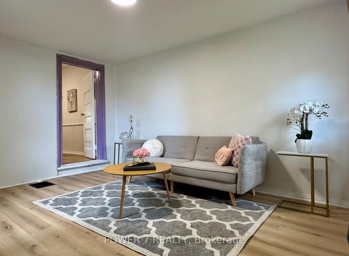 Property Photo: 810 Ossington Avenue ON M6G 3V1