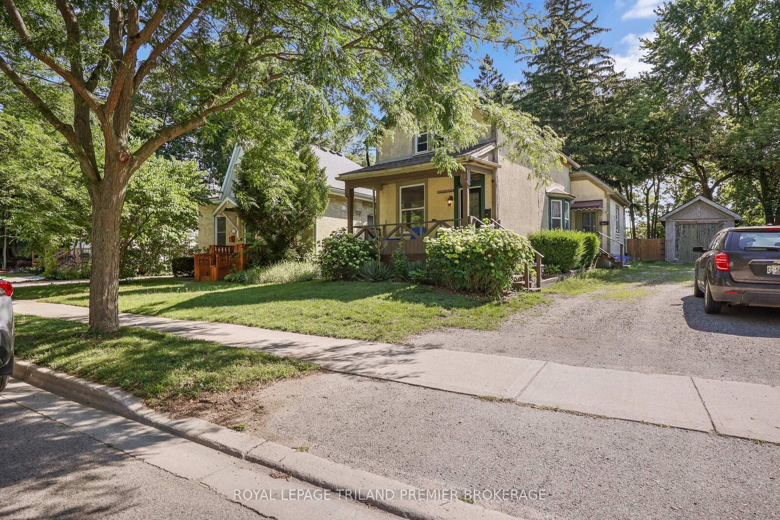 Property Photo:  12 Orchard Street  ON N6J 2R3 