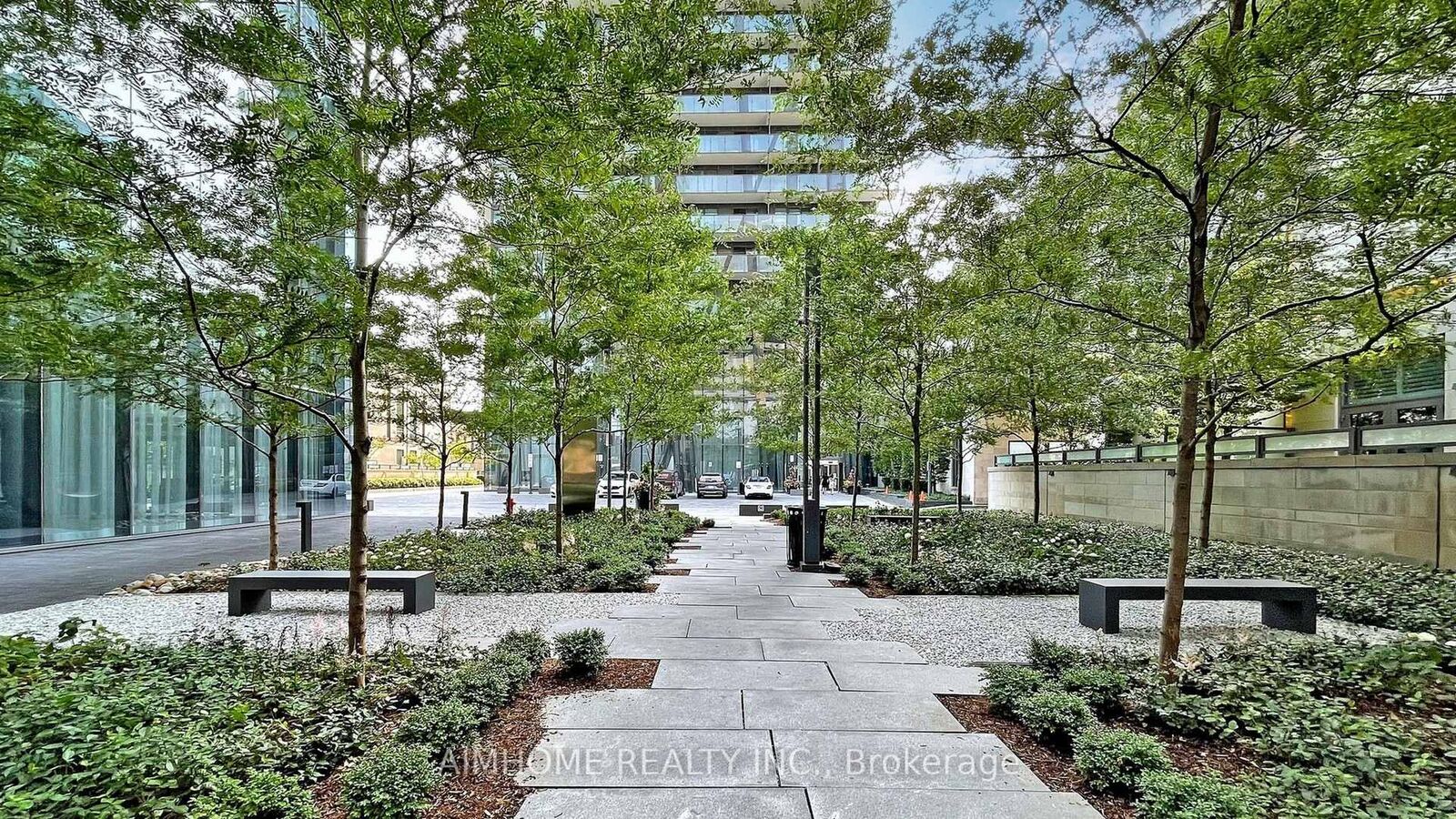 Property Photo: 65 St Mary Street 602 ON M5S 0A6
