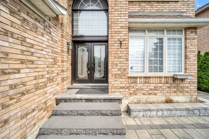 Property Photo:  161 Julia Valentia Avenue  ON L4H 1Z1 